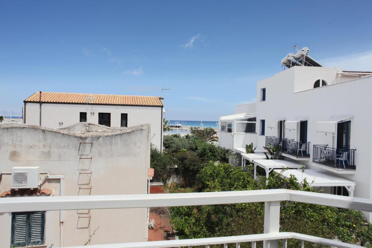 Beachside Rooms & Suites San Vito Lo Capo Exteriör bild